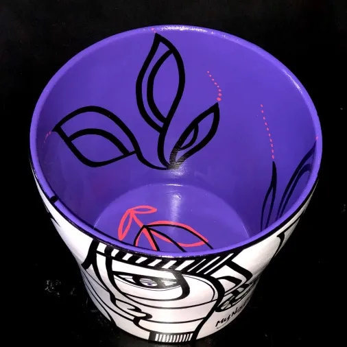 Black & White Collection, ceramic pot with purple inside 24 cm (039) - Afbeelding 3