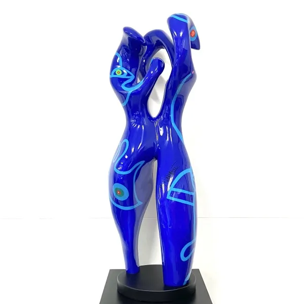 Seawaves, sculpture in blue