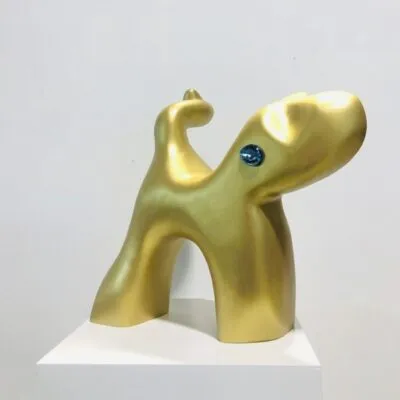 Animal in gold, sculpture